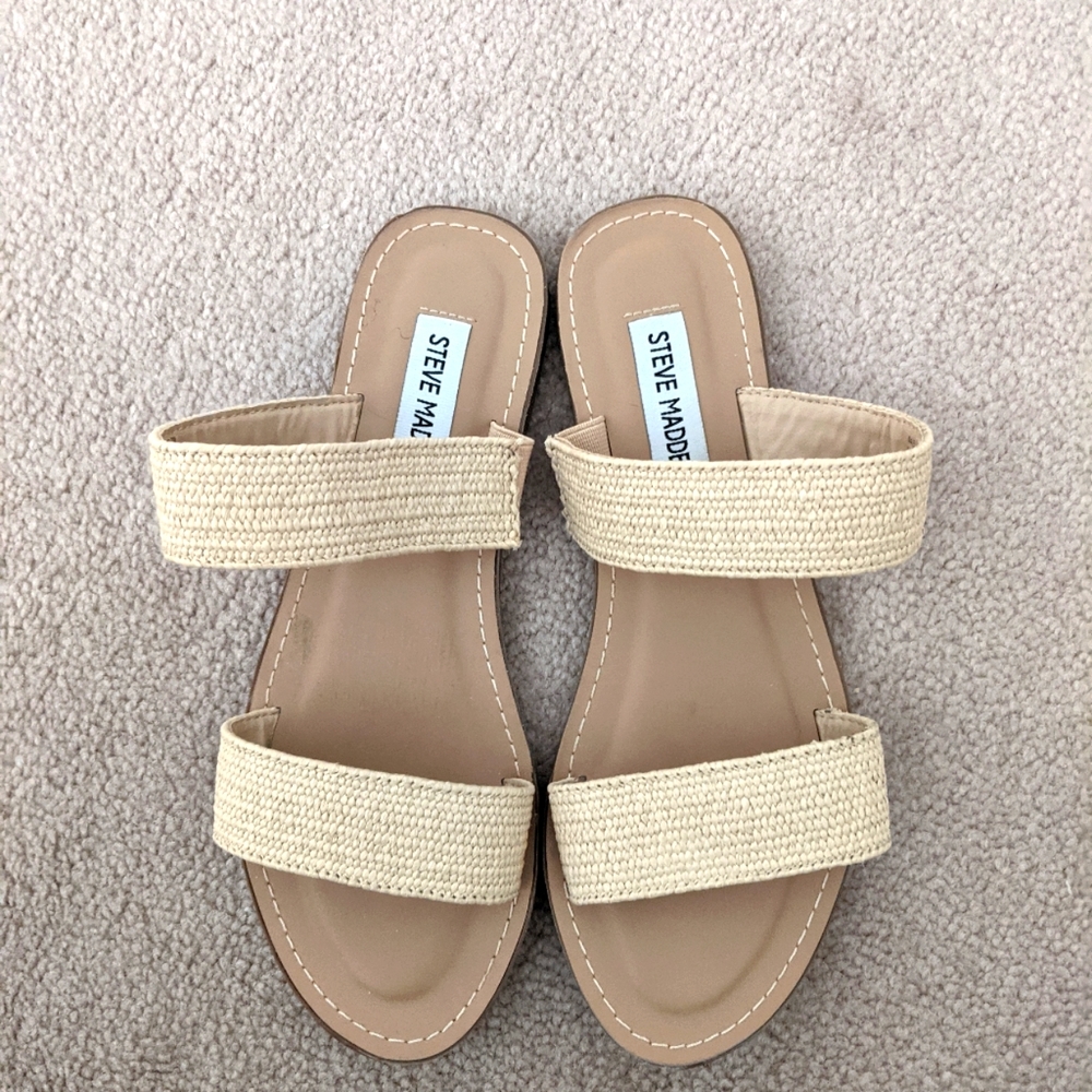 Steve Madden slides. Cream Size 7